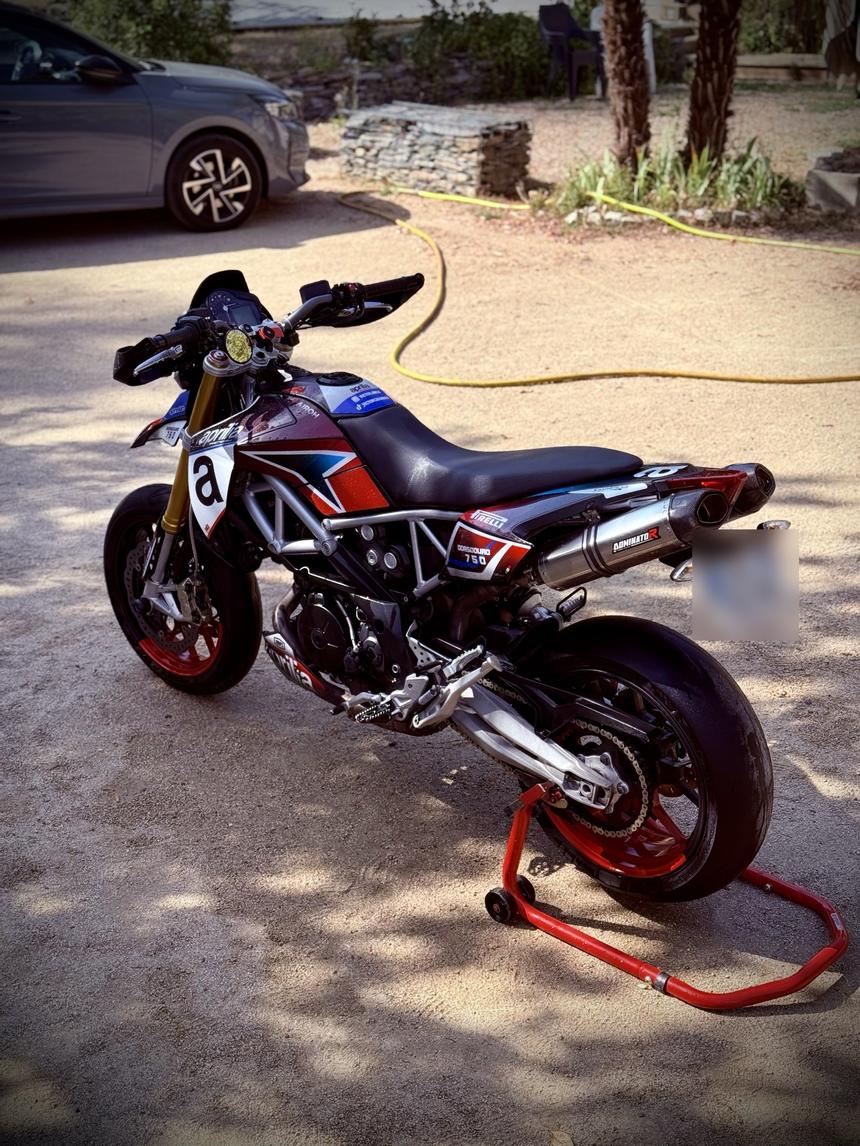 Aprilia Dorsoduro 750 ABS 2015 — photo 2